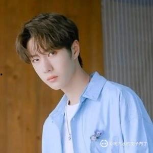 王一博化妆爆料视频合集,从素颜到明星，变身全过程大公开