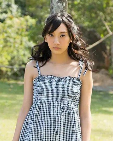 辻本杏丝袜,时尚与诱惑的完美融合