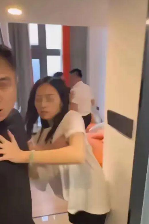 人妻按摩视频被,人妻按摩视频引发的争议与反思